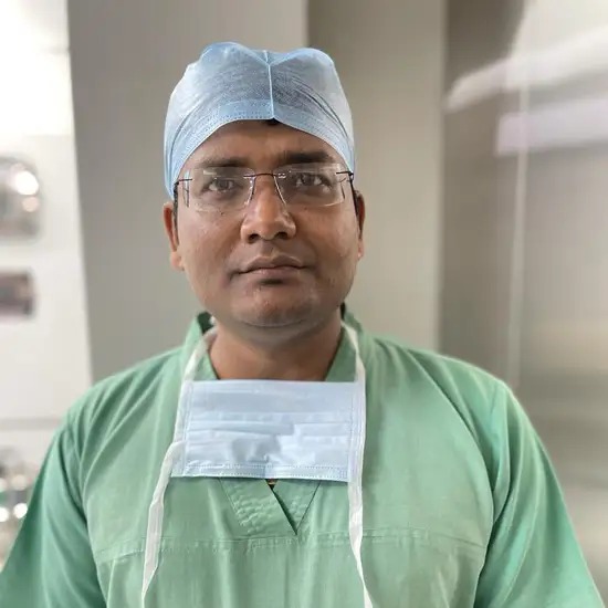 Dr. Rajeev Priyadarshi, Senior Vitreo Retina Surgeon at Sanjeev Netralaya.